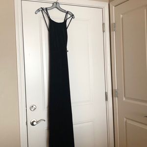 Black Velvet Floor-length Dress